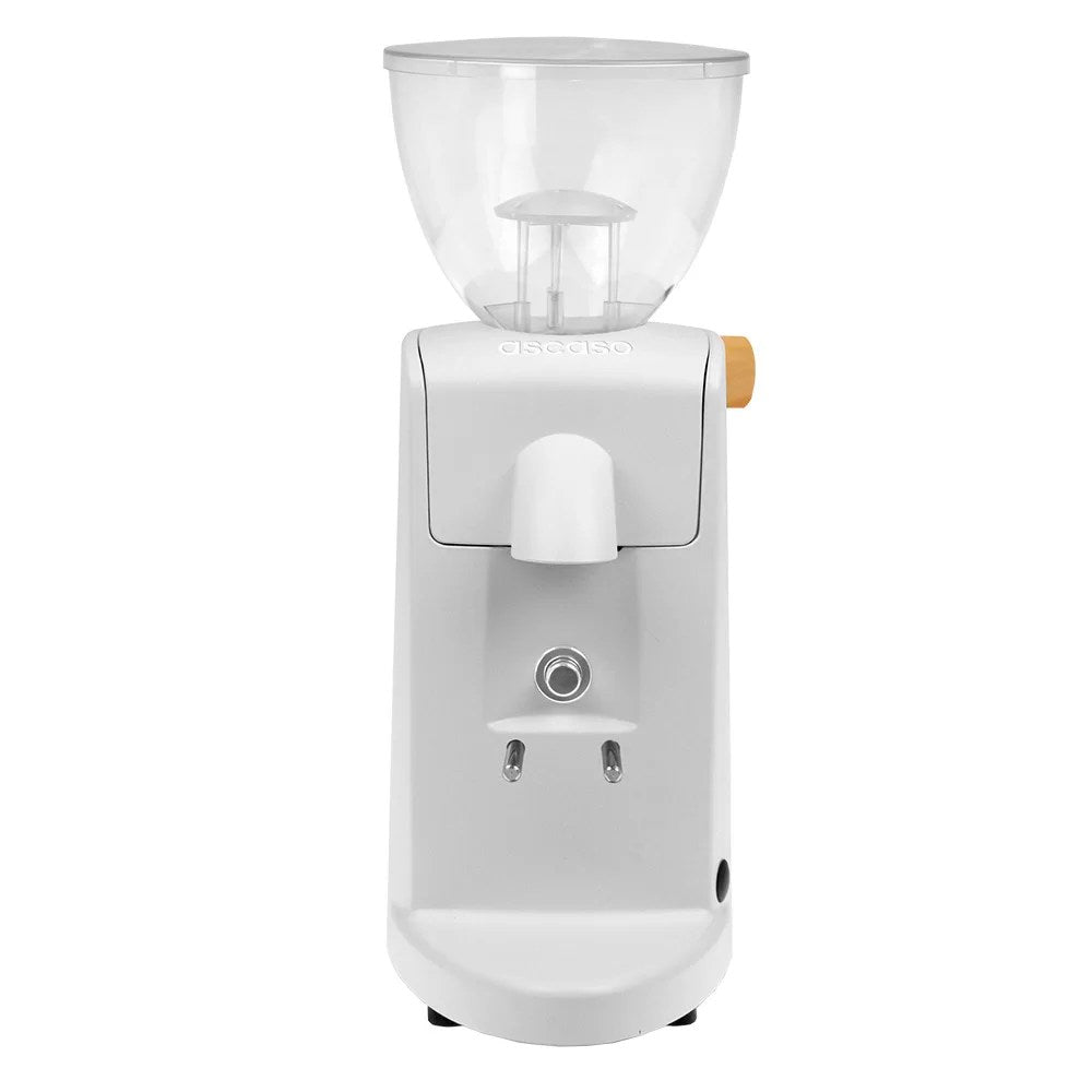 • El Molino de café modelo I-MINI cuenta con una tolva elaborada con un plástico especial de gran dureza, con capacidad de 250 gr. es transparente y con tapa incluida. • Cuenta con fresas profesionales de acero especial templado, el grupo es de latón y las fresas planas de acero (diámetro 54 mm).
