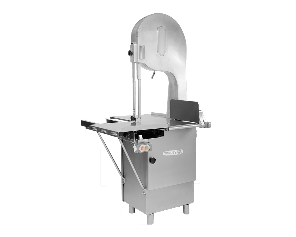 inta banda de 355 cms (140""), cabezal de aluminio abrillantado, bisteckeador, carro, plancha y gabinete en acero inoxidable, interruptor termomagnético. \nMotor trifásico de 5 HP.